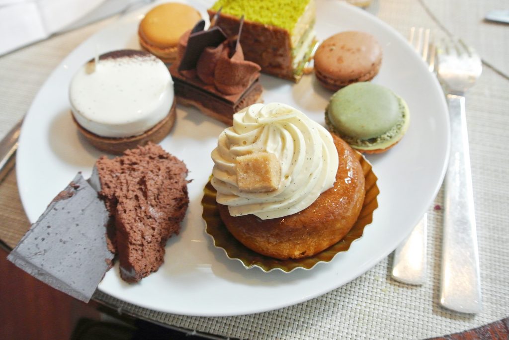 Assiette de dessert partie 2 Royal Monceau - The Food Spy